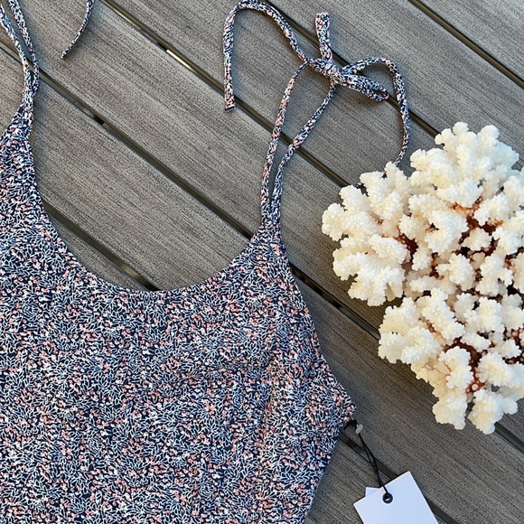 🌴🔆ELEMENT- SLIPPERY COVER UP/ DRESS🔆🌴 - Picture 9 of 11